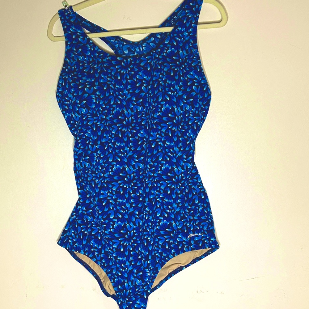 OCEAN AQUASHAPE Elegant Blue Floral Women's Racerback One-Piece Swimsuit